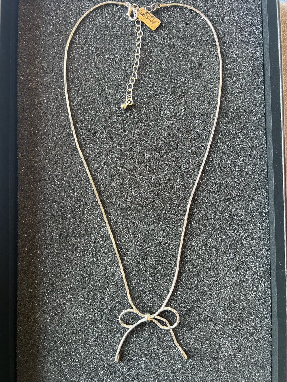 Off Park Collection Bow Necklace Silver Tone 18”